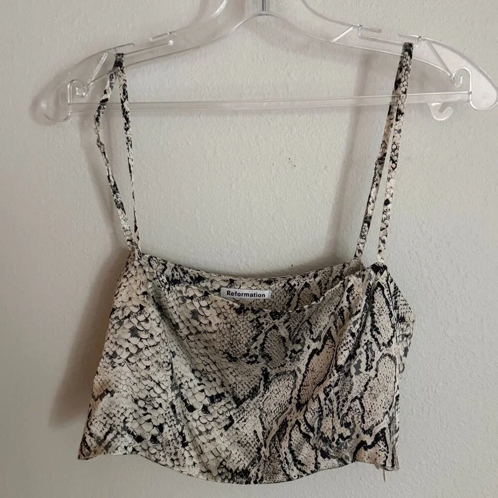 Reformation Silk Snake Skin Cropped Set - Size 8 - Picture 4 of 5